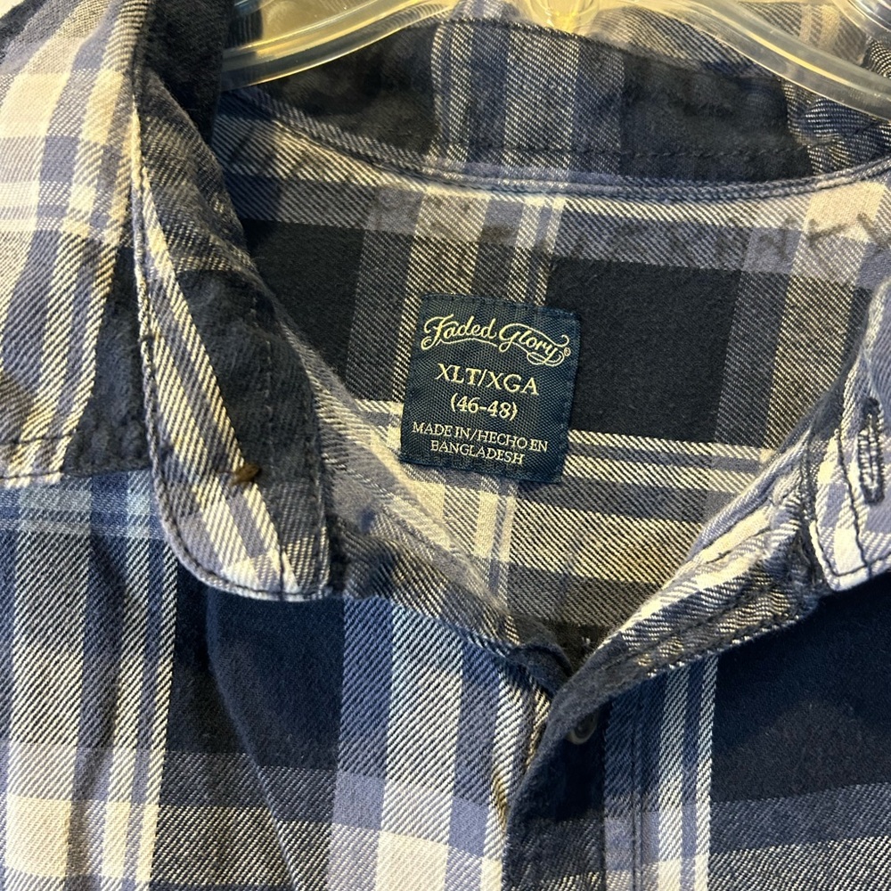 Faded Glory Blue and White Casual Button Down Shirt - Picture 2 of 4